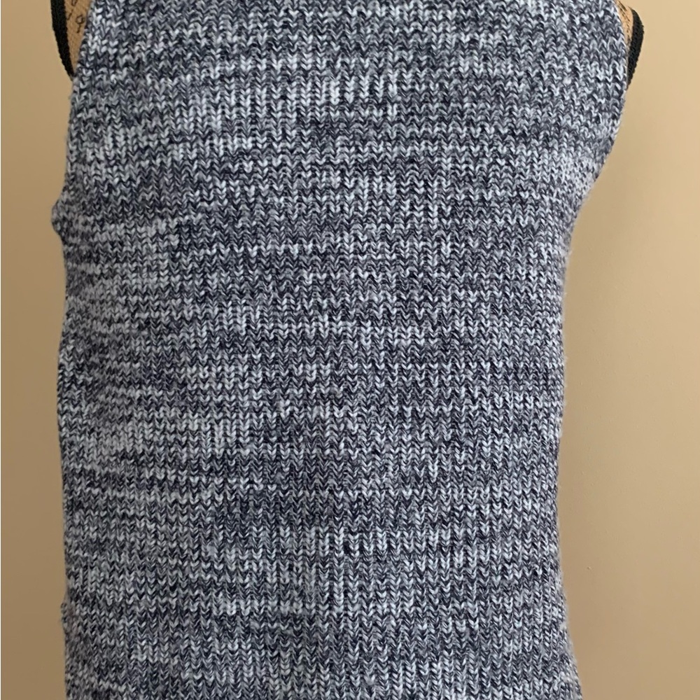 J CREW 65% cotton heavier sleeveless mock turtleneck in size Small VVGUC ++ - Picture 4 of 11